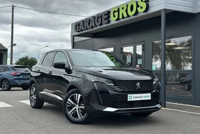 Photo de présentation de la voiture PEUGEOT 3008 Hybrid 180 e-EAT8 Allure Pack