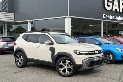 Photo de présentation de la voiture DACIA DUSTER Mild Hybrid 130 Journey