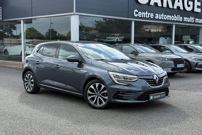Photo de présentation de la voiture RENAULT MEGANE IV BERLINE Blue dCi 115 EDC Intens