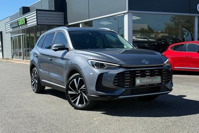 Photo de présentation de la voiture MG ZS 1.5 L Hybrid+ 197 ch Luxury