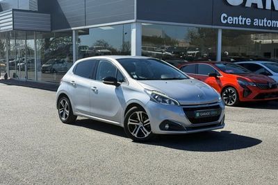 Photo de présentation de la voiture PEUGEOT 208 1.2 PureTech 110ch S&S EAT6 Roland Garros