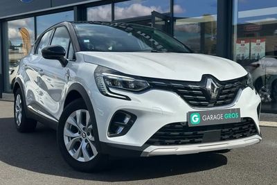 Photo de présentation de la voiture RENAULT CAPTUR TCe 140 EDC Zen